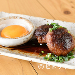 Soumen Sakaba Hayashi - 肉々しくて食べ応えがある『和牛月見つくね（2個）』