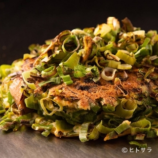 The restaurant's signature dish ``Negiyaki'' uses green onions ordered from Hyogo Prefecture.