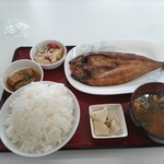 四日市ヒモノ食堂 - これで750円は安いなぁ