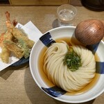 Udon Shin - 海老と季節の野菜天かけ（冷）1870円＋1.5玉100円