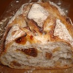 スーリープー - いちじくとクルミのパン