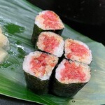 すし処 米泉 - 鉄火巻き（一個食べた後）