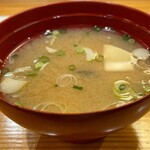 すし処 米泉 - 〆のアサリの味噌汁
