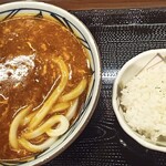 丸亀製麺 - トマたまカレーうどん。一口ご飯付いてるよ