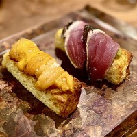 アラルデ - ❸ピンチョス 2種
                      〜ロシア産ウニ・和歌山のカツオ、いちごのガスパッチョ