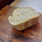 ビストロ ル ブルジョン - パン