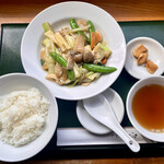 地産地食堂 てらや - 豚肉と搾菜の塩炒め定食