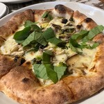 ウッデンシップ - 【きのこの塩ピザ…1,000円】◎ 2023/4