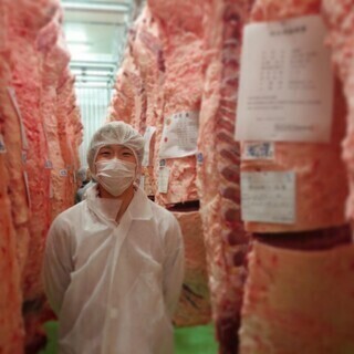 Direct delivery from Shiga Meat Center x Buy a whole Omi beef at a butcher shop specializing in Omi beef