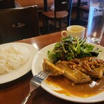 Niku Chizu Wain Jimbou Chou Bisutoro Fururi - Bランチ～三元豚のロースト バジル&胡桃ソース 1000円