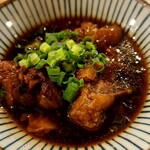 Taishuusakabanyukyassuru - 牛スジ煮