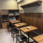 Teppanyaki Bouzu - 店内奥テーブル席、最大12名までテーブル付けられます。