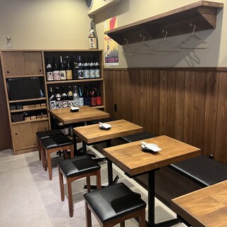 A retro Izakaya (Japanese-style bar) with a calm atmosphere ◎ Solo drinking and banquets are welcome.