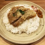 カレー&バル 向日葵 - 広島県産もみじ豚のカツカレー