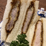 中津軒 - 肉の厚み。