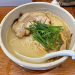 臥龍 - らーめん¥1,100