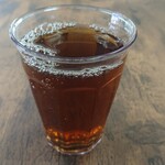 箱根の小さな道の駅 - 冷たいお茶