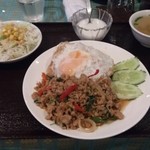タイ料理 パヤオ - ・ランチのガパオセット 750円