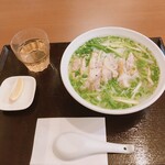 An An restaurant - 鶏肉フォー