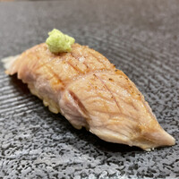 鮨うら山 栄離れ - マグロとろ炙り