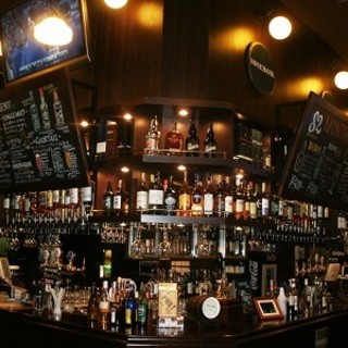 落ち着ける空間で、気軽に1杯！