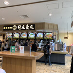 Kineya Mugimaru - 2023/05 ゆりかもめ 東京ビッグサイト駅の改札を出て、東京ビッグサイトではな方向（改札口を出て左）に行くとTFTビル（ワンザ有明ベイモール）。その東館2階のフードコートのようなところに位置する 杵屋麦丸 有明ワンザ店