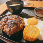 Akagyuuyakiniku To Basashi Tabetomo - ■和牛ハンバーグランチ ¥1,000税込
                        ※ご飯おかわり自由、食後コーヒーセルフサービス付