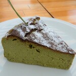ザ カップス ハーバー カフェ - 抹茶のバスクチーズケーキ