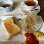 Kafe Eikoku Kan - 紅茶は後からきました