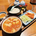 はんぶん - マーボー豆腐定食(おかず付き) 600円