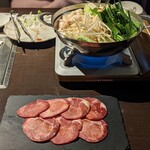 本格焼肉・もつ鍋 肉衛門 - 