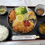 やきかつ太郎 - ボリューム満点