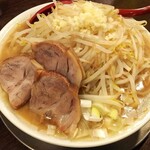 金町製麺 - ラード入り二郎系そば