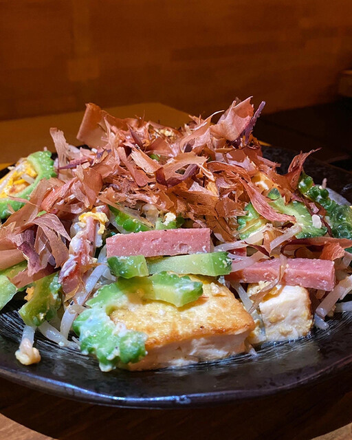 Okinawa Bishoku BAR Uminchunu Yamanchunu Hokudaimae Ten