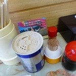 鹿内食堂 - テーブルの上