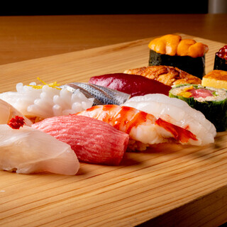 以會員制和介紹制的形式品嘗壽司不二樓的美味