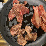 Shichirin Yakiniku Anan - 王道3種盛り（880円）