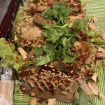 老虎菜 - 牛ハチノスと牛タンの四川麻辣ソース