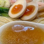 ほっこり中華そば もつけ - スープでほっこり