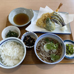 秋月庵 三次郎 - 天ぷら定食(蕎麦付き、冷たいの)
