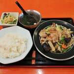 味の店　錦 - 肉野菜炒め定食