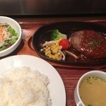 大阪ワイン酒場バルビダZ - イベリコ豚ハンバーグランチ