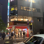 Makudonarudo - 2023/05 ＪR新宿駅から南西方向、甲州街道と渡って代々木方面へ少しいったところにあるマクドナルド 南新宿店