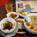 又一順 - 今週の定食B(ラーメン+担仔飯)990円