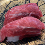 すしの市場大漁 - マグロの頬肉
