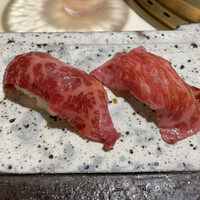 肉の匠 将泰庵 神田店 - 和牛ニ種、赤身と霜降り