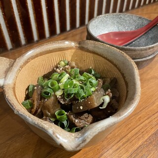 Teppanyaki Bouzu - 牛すじの土手煮
