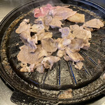 Asahi Biruen Shiroishi Hamanasukan - まずは肉だ焼く