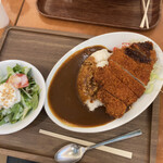 揚げたて とんかつ 満点カレー - 