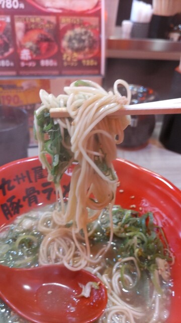 九州屋台博多豚骨ラーメン 元祖 ふくやま - 新大阪/ラーメン | 食べログ